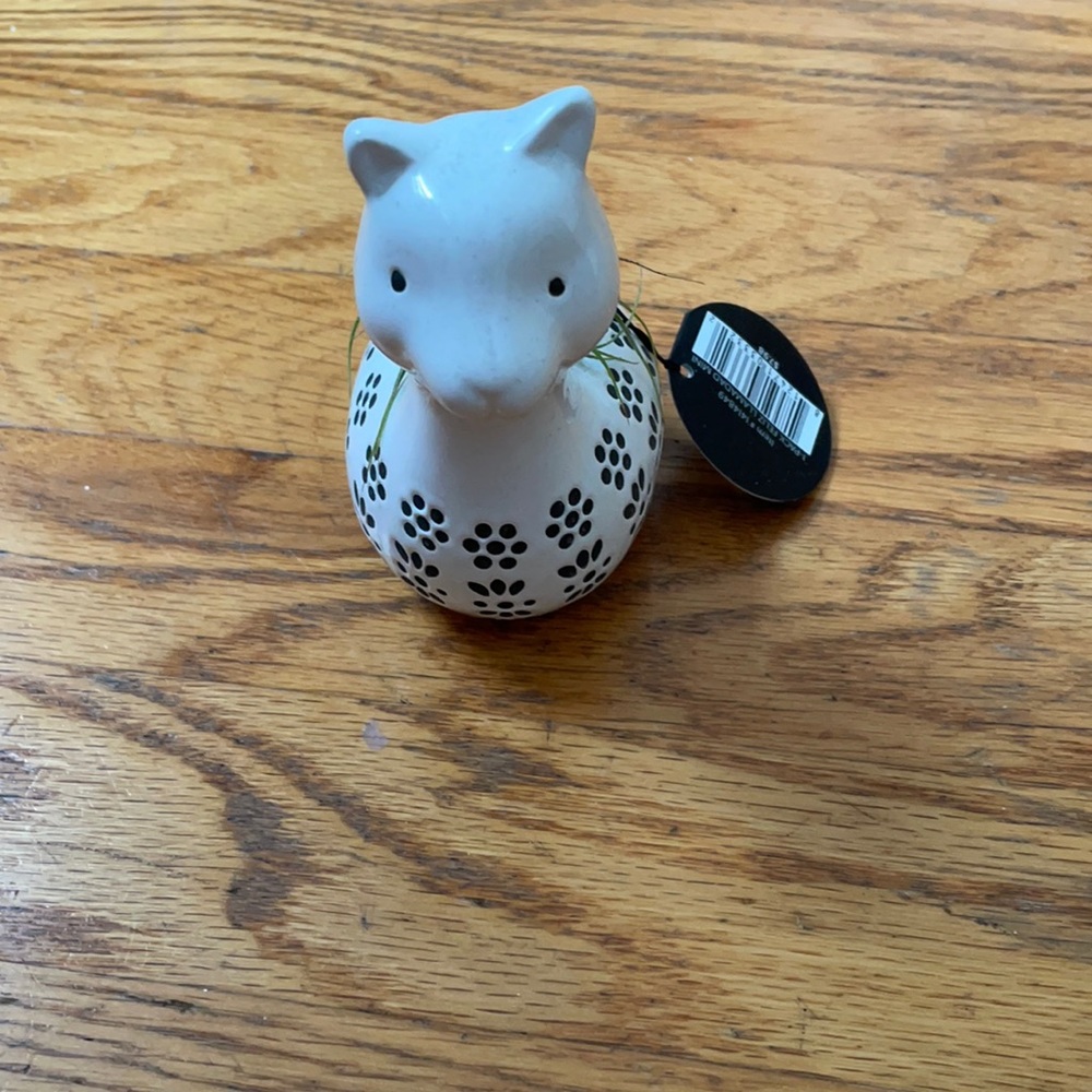 Llama plant pot